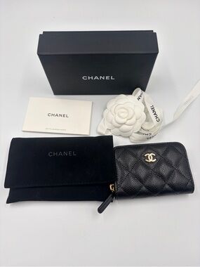 Authentic CHANEL Classic CC zip coin purse card holder wallet black caviar GHW
